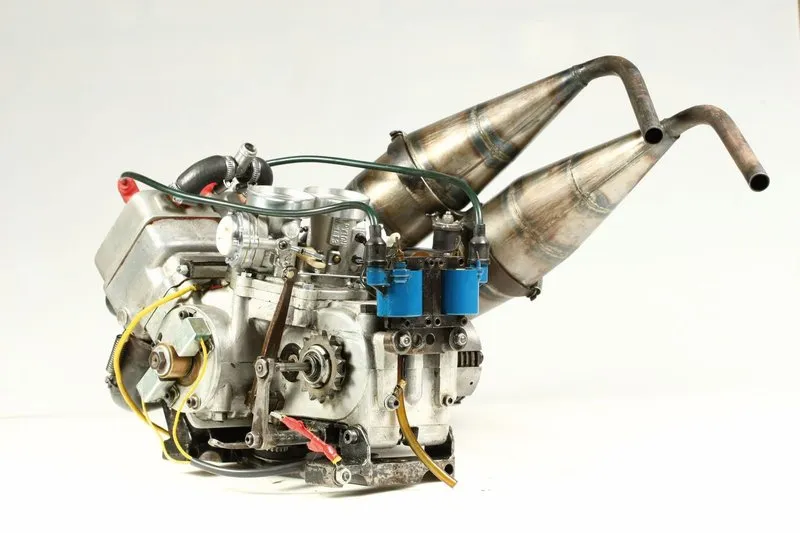 BMC_125_bicilindrico1.width-800